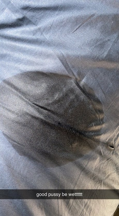 Naakte gelekte OnlyFans-foto van Dommevaay