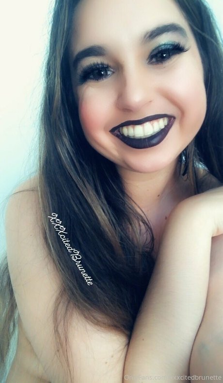 Naakte gelekte OnlyFans-foto van Xxxsmilingcici