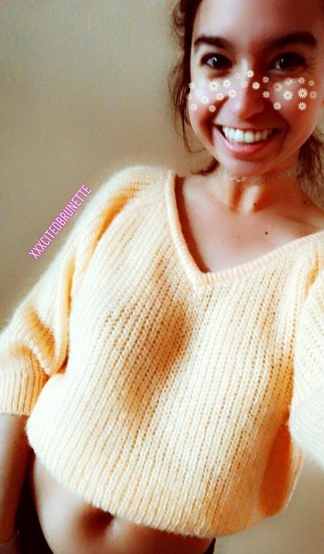 Naakte gelekte OnlyFans-foto van Xxxsmilingcici