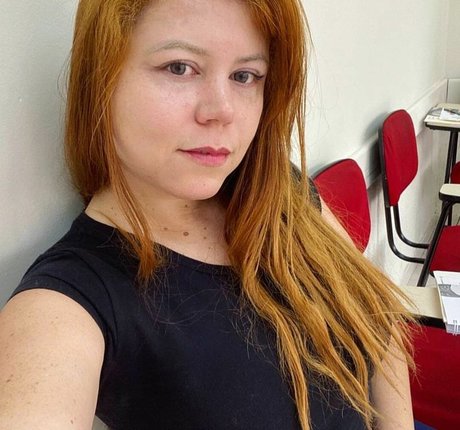 Naakte gelekte OnlyFans-foto van Silvana Bittencourt