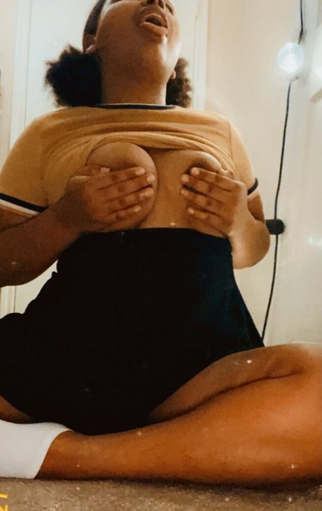 Naakte gelekte OnlyFans-foto van Blksugargirl