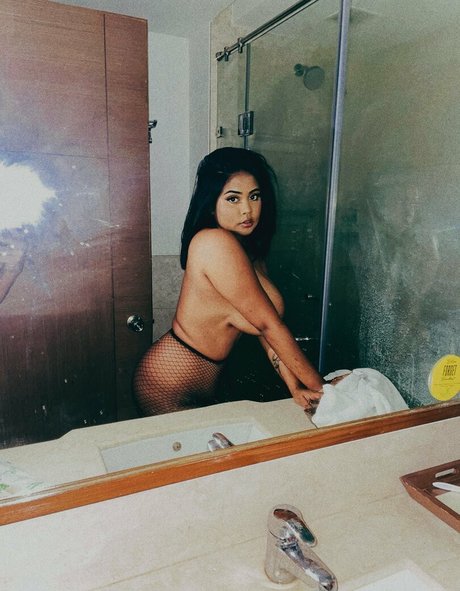 Naakte gelekte OnlyFans-foto van Oasidasprivate