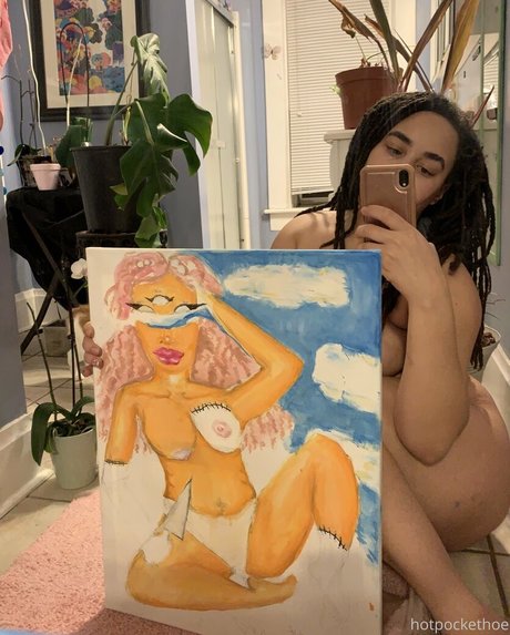 Naakte gelekte OnlyFans-foto van Hotpocketprincess