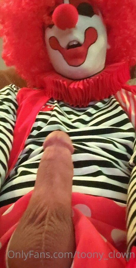 Naakte gelekte OnlyFans-foto van Toonyclown