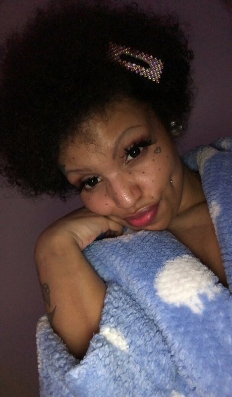Naakte gelekte OnlyFans-foto van Xmercyelagofree