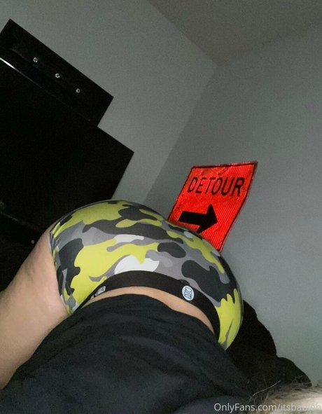 Naakte gelekte OnlyFans-foto van Itsbabieh