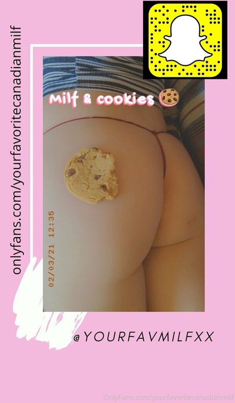 Naakte gelekte OnlyFans-foto van Yourfavoritecanadianmilf