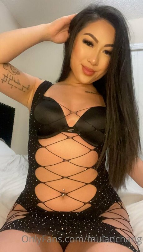 Naakte gelekte OnlyFans-foto van Mulanchang