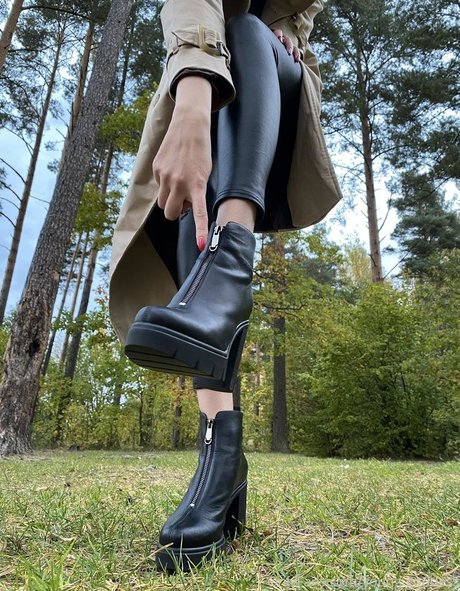Naakte gelekte OnlyFans-foto van Younggoddess