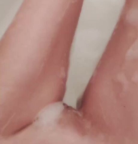 Naakte gelekte OnlyFans-foto van Kitty Ketttt