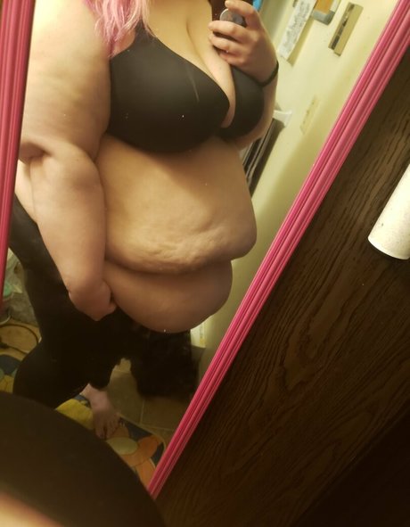 Naakte gelekte OnlyFans-foto van Xoautumnhartxo
