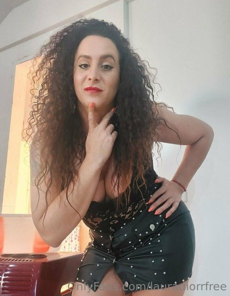 Naakte gelekte OnlyFans-foto van Lauradiorrfree