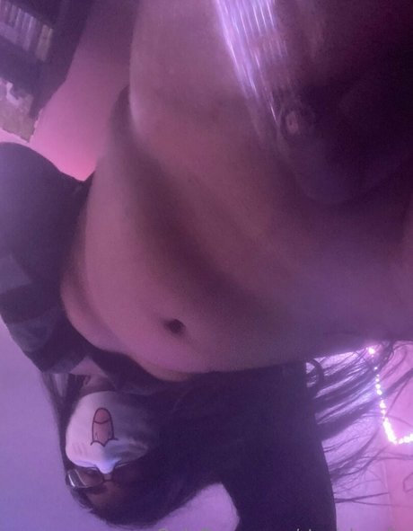 Naakte gelekte OnlyFans-foto van Rtsirlnsfw