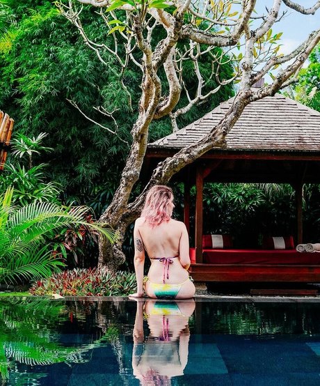 Naakte gelekte OnlyFans-foto van Karen Bachini