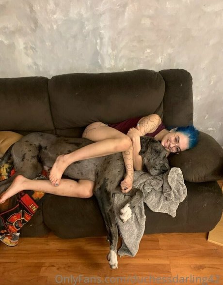 Naakte gelekte OnlyFans-foto van Duchessdarling42