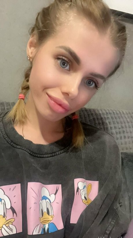 Naakte gelekte OnlyFans-foto van Yourlilbabe