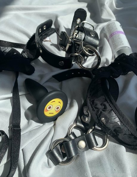 Naakte gelekte OnlyFans-foto van Annamelody