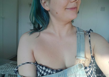 Naakte gelekte OnlyFans-foto van Fxckavafree