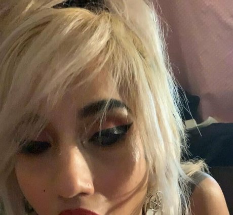Naakte gelekte OnlyFans-foto van Deeppenetrati0n
