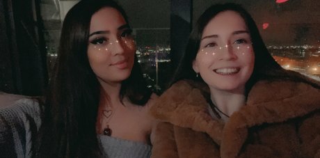 Naakte gelekte OnlyFans-foto van Ihatethebeach