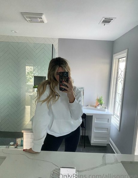 Naakte gelekte OnlyFans-foto van Allisonrose