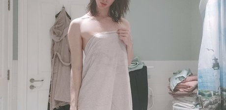 Naakte gelekte OnlyFans-foto van Snowboyxox