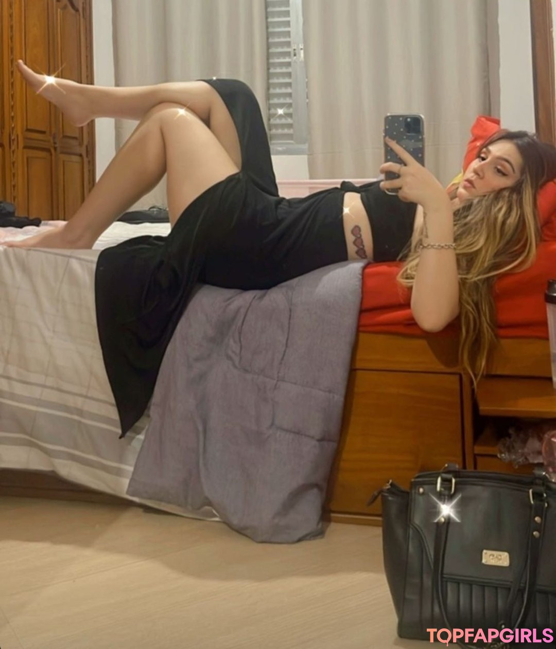 Naakte gelekte OnlyFans-foto van Carolzinha #31 Naakte gelekte OnlyFans-foto van Carolzinha #31
