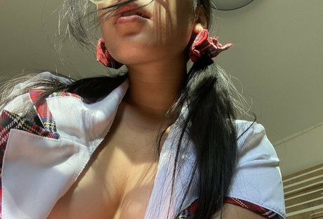 Naakte gelekte OnlyFans-foto van Piffanyandco