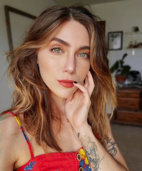 Naakte gelekte OnlyFans-foto van Marzz