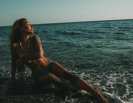 Naakte gelekte OnlyFans-foto van Callystonymph