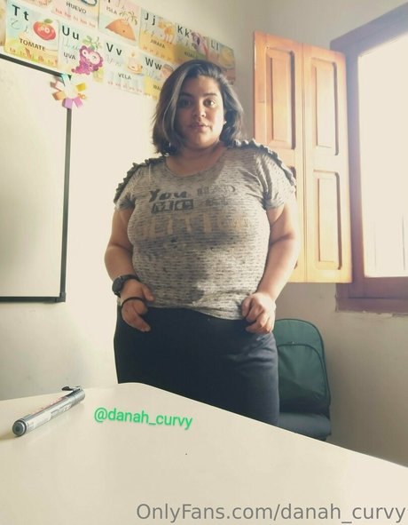 Naakte gelekte OnlyFans-foto van Danahcurvy
