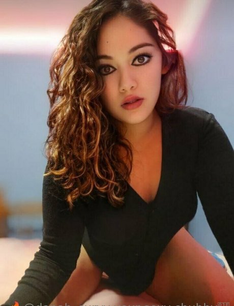 Naakte gelekte OnlyFans-foto van Danahcurvy
