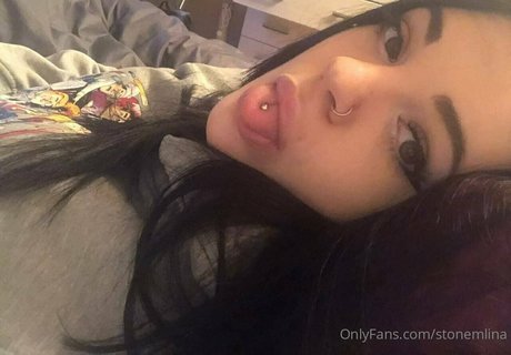 Naakte gelekte OnlyFans-foto van Stonemlina