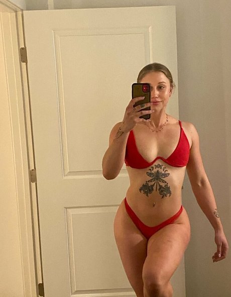 Naakte gelekte OnlyFans-foto van Mslunarose