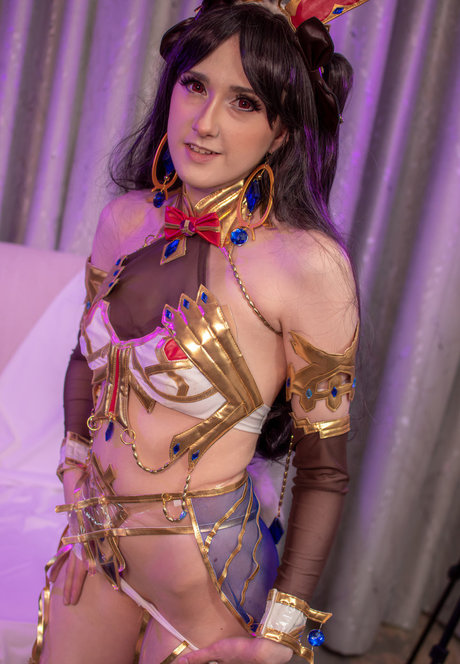 Naakte gelekte OnlyFans-foto van Mangoloo Cosplay