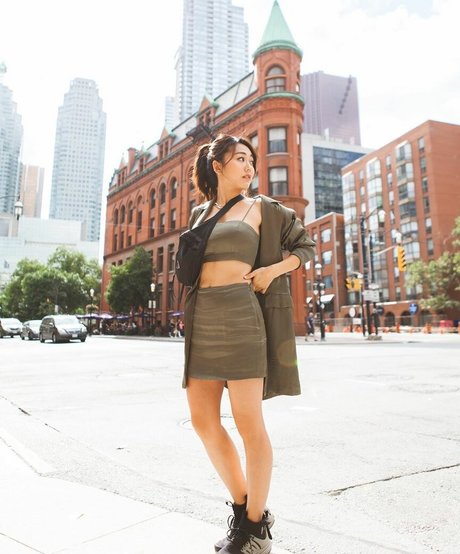 Naakte gelekte OnlyFans-foto van Karen Fukuhara