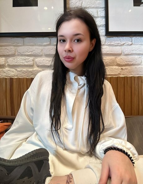 Naakte gelekte OnlyFans-foto van Alicewoodvip