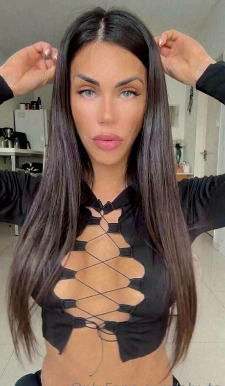 Naakte gelekte OnlyFans-foto van Alyts