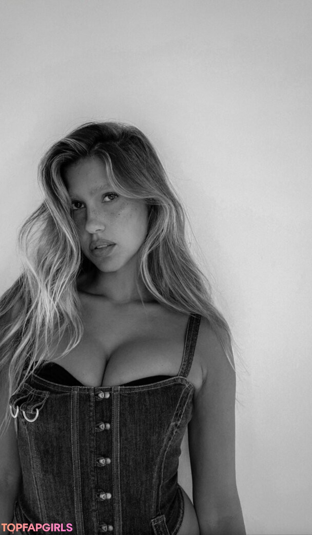 Naakte gelekte OnlyFans-foto van Kara Del Toro #1762