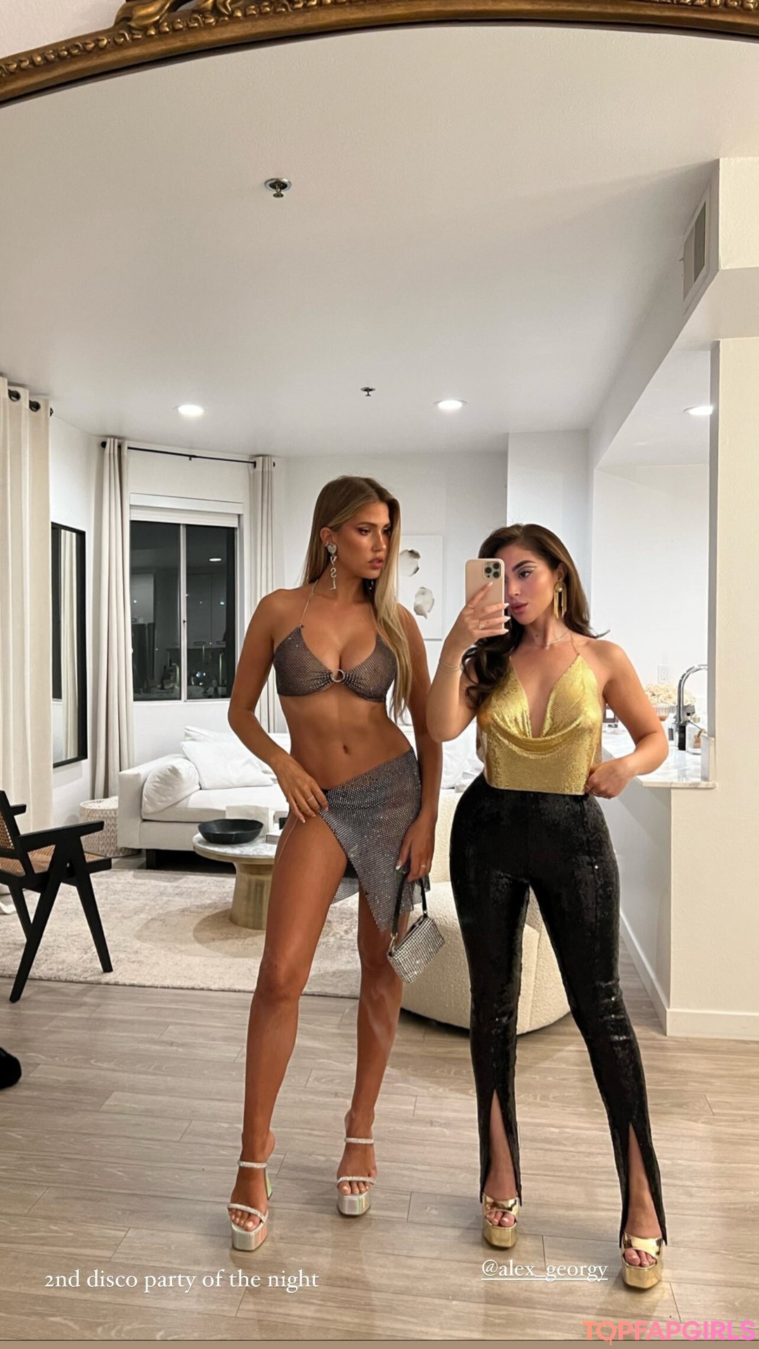 Naakte gelekte OnlyFans-foto van Kara Del Toro #1828