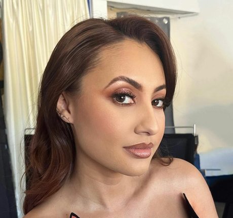 Francia Raisa