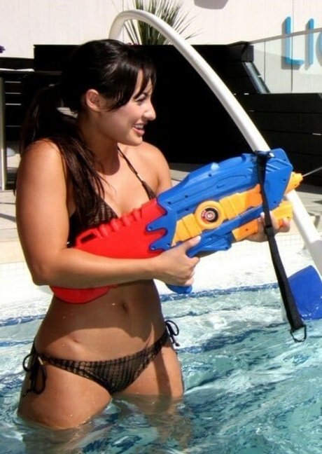 Naakte gelekte OnlyFans-foto van Francia Raisa