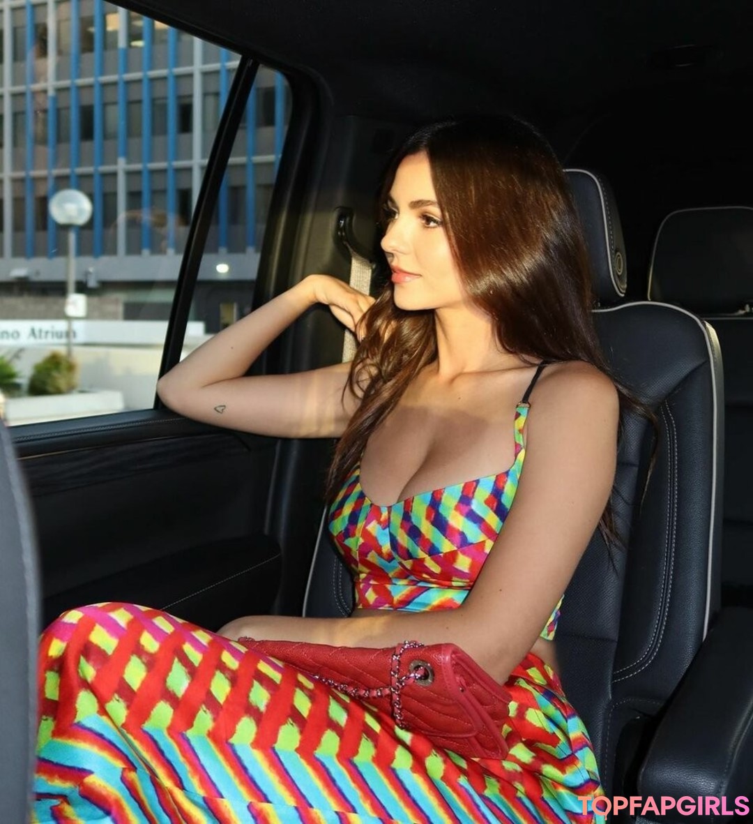 Naakte gelekte OnlyFans-foto van Victoria Justice #1053