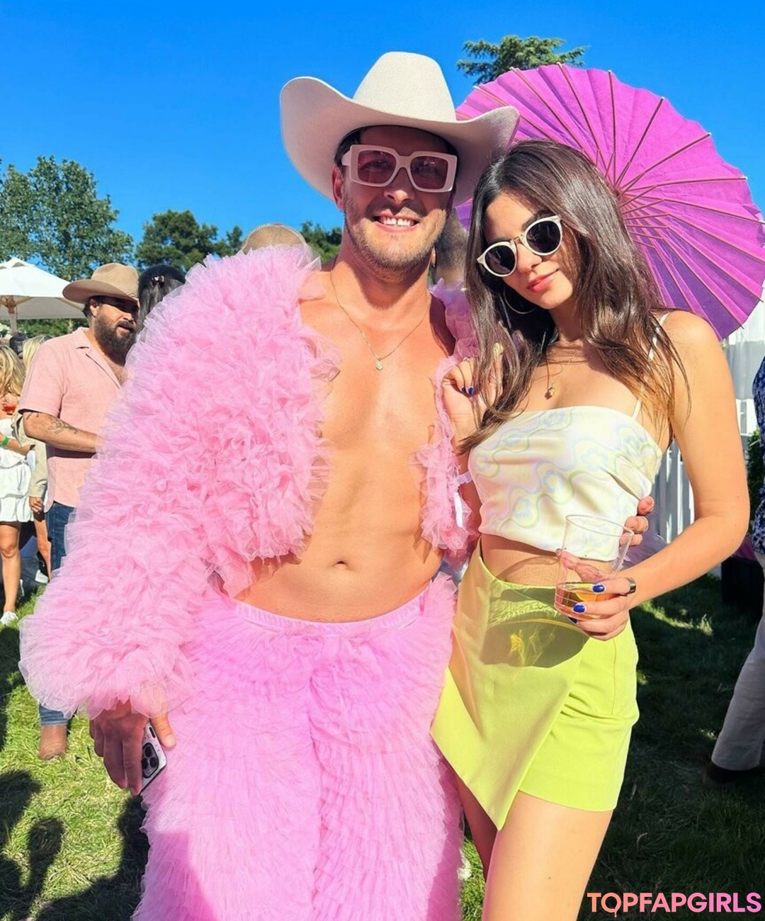 Naakte gelekte OnlyFans-foto van Victoria Justice #1097