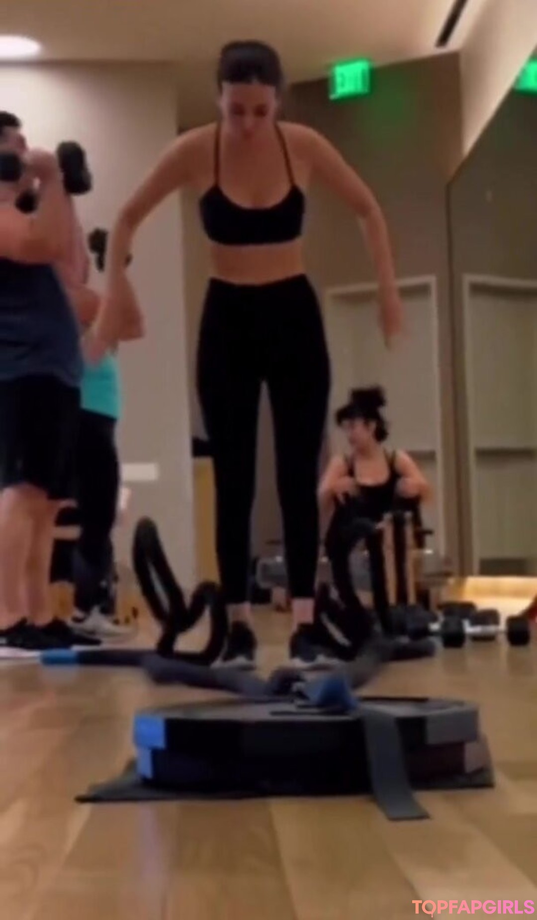 Naakte gelekte OnlyFans-foto van Victoria Justice #1119