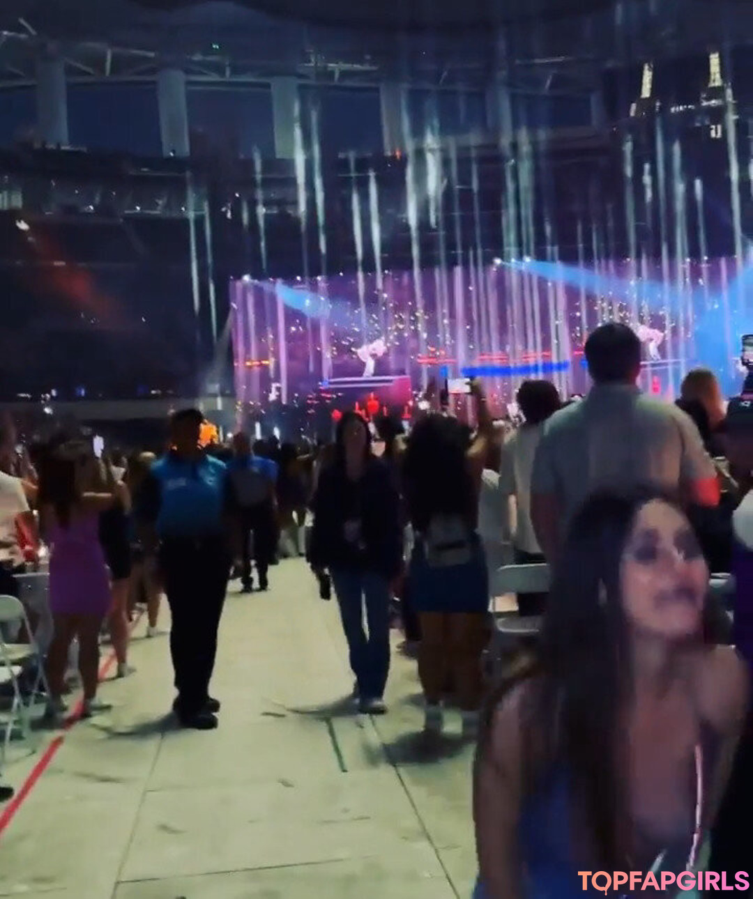 Naakte gelekte OnlyFans-foto van Victoria Justice #1232