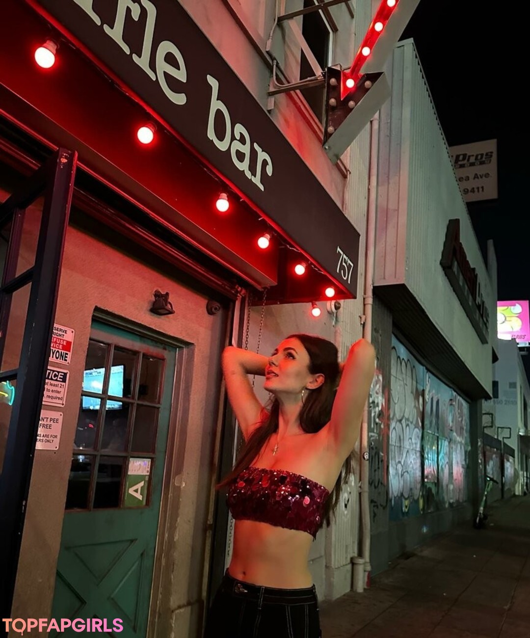 Naakte gelekte OnlyFans-foto van Victoria Justice #1477