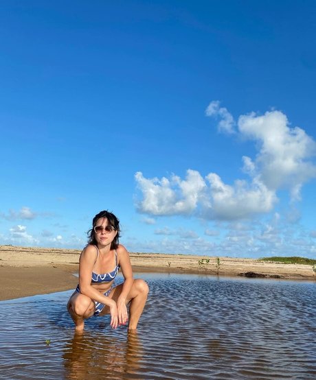 Naakte gelekte OnlyFans-foto van Daphne Bozaski