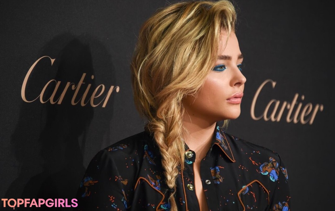 Naakte gelekte OnlyFans-foto van Chloe Grace Moretz #1029