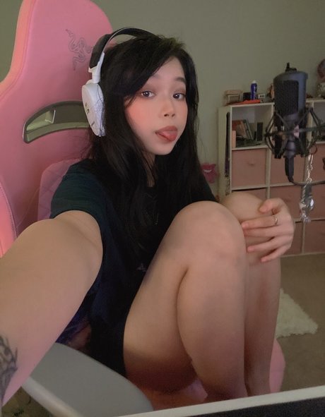 Naakte gelekte OnlyFans-foto van Wasabiicat